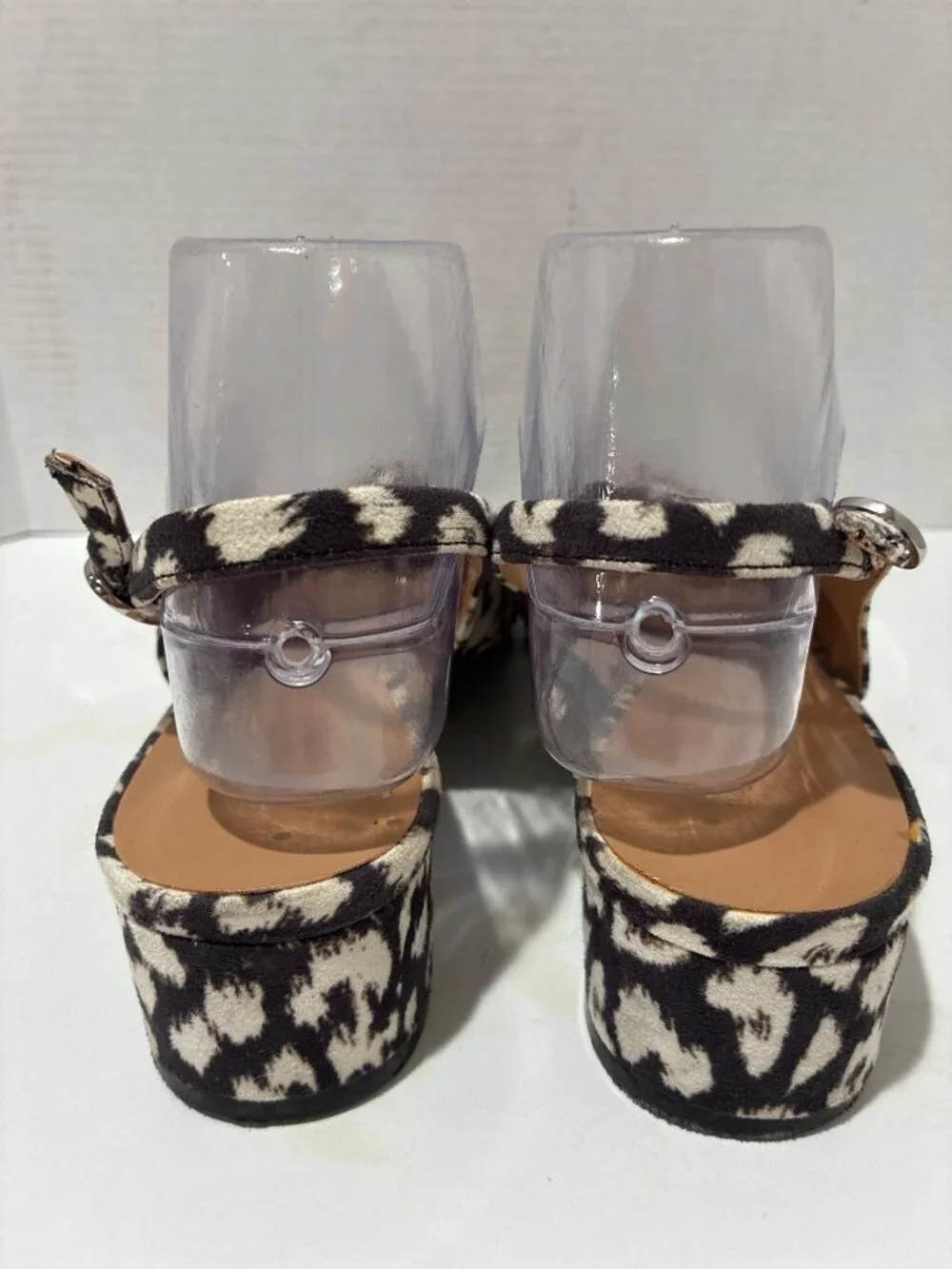Banana Republic slingback pumps pointed toe low block heel bold cheetah print